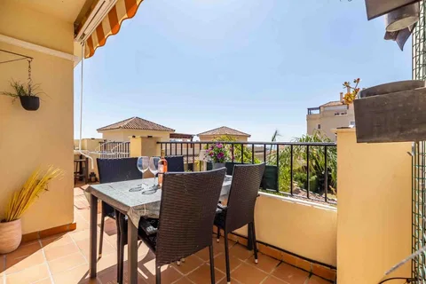 🌊 Penthouse de Vis între Marbella și Fuengirola: Unde Marea Mediterană îți bate - fotografie 3