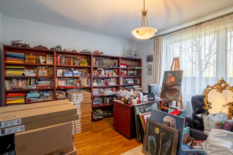 🏠 Oază de Noblețe și Spațiu: Vilă Individuală cu Grădină Matură în Florești - fotografie 11