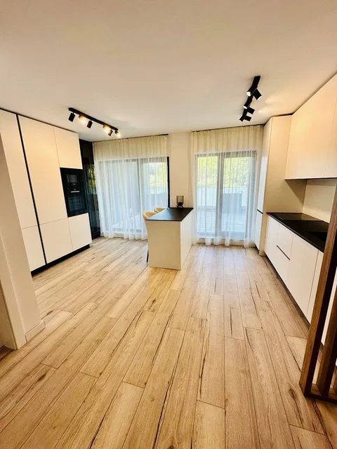 Apartament cu 2 camere, 55 mp, terasă de 20 mp — zona Lidl - fotografie 2