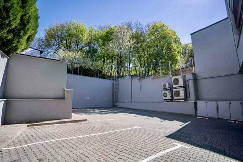 Oportunitate Imobiliară Premium în Inima Orașului - fotografie 13