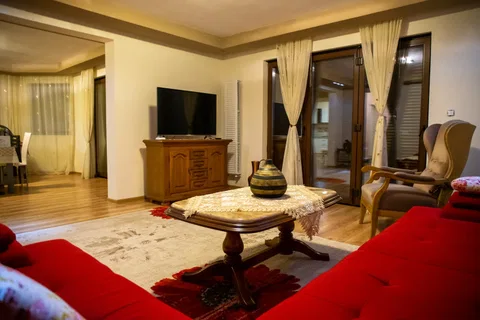 Casa in Sannicoara, 220 mp utili, 300 mp teren - fotografie 3