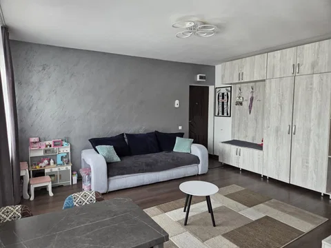 Apartament cu 2 camere, intrare strada Stejarului - fotografie 2